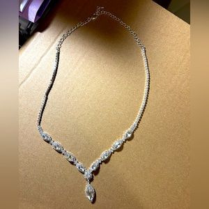 Elegant silver necklace